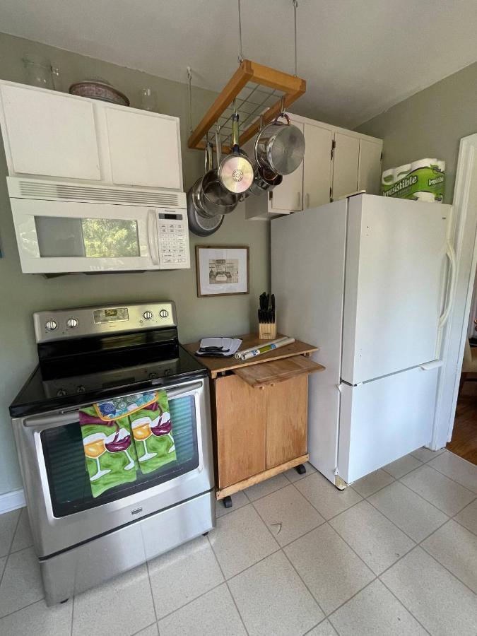 Quaint, Comfy, Close & Convenientチャールストン エクステリア 写真